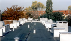Dachaufbauten und Anschlüsse hergestellt